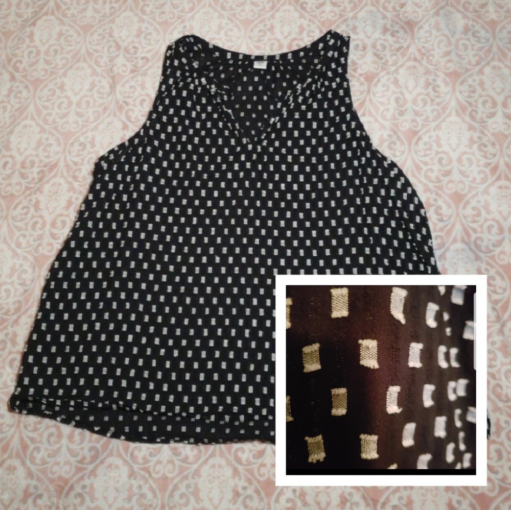 Old Navy Black & White tank top